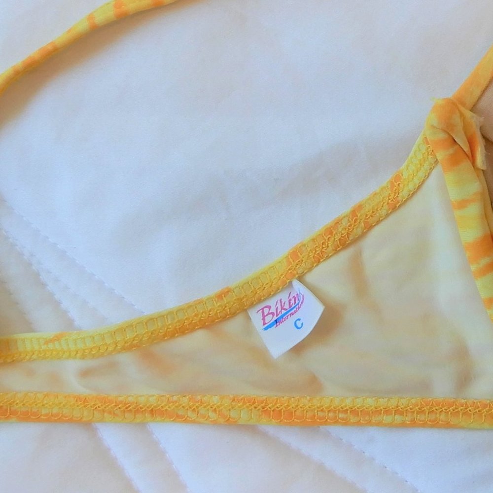 NWOT Bikini International Yellow Swimsuit 2 Piece Set in size S - Picture 7 of 11